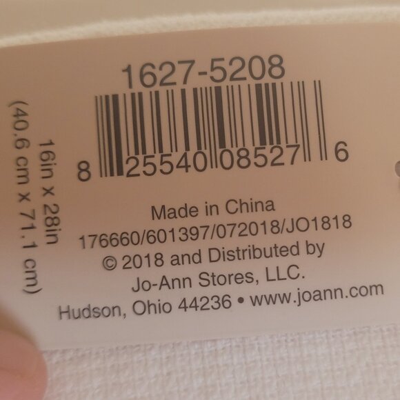 NWT Maker's Holiday Gnome Kitchen Hand Towels White and Red 16 x 28 in - Picture 4 of 5